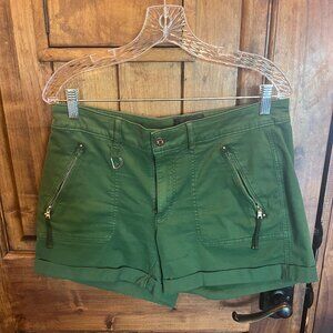 White House Black Market (WHBM) Pret-a-Play Mid-rise Green Shorts 8